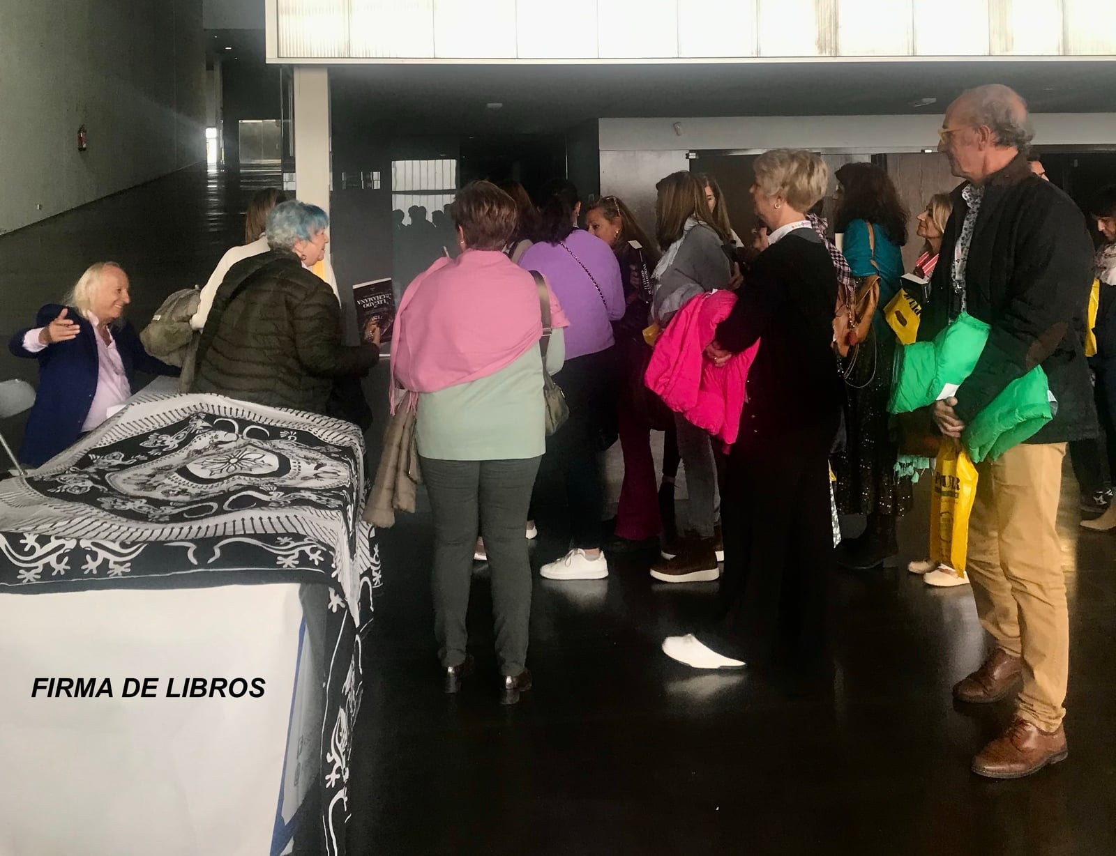 Firma de libros 150 vendidos